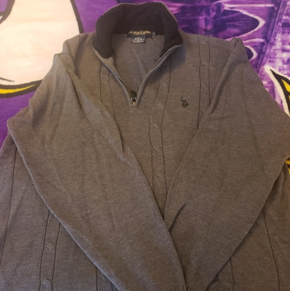 Sweater - Picture 4 of 6